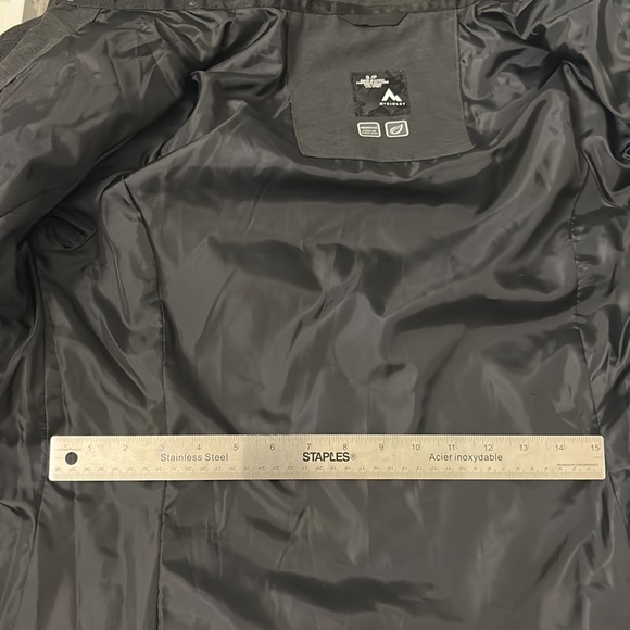 Warm winter jacket with removal hood - Picture 8 of 8